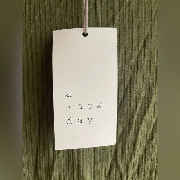 A New Day Women Green Soft Mid Dress Size Small - Picture 4 of 9